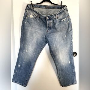 Abercrombie & Fitch low rise slim boyfriend jeans